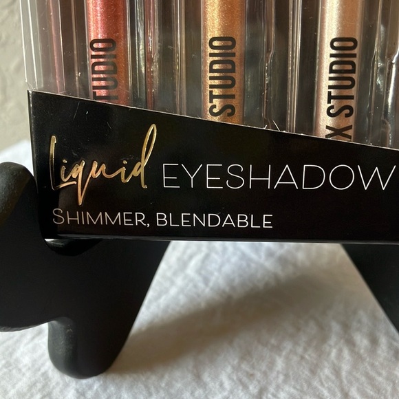 Max Studio: Liquid Eyeshadow Set - Shimmer Blendable- 0.12 fl oz - Picture 5 of 14
